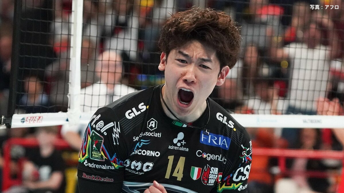 石川祐希の欧州王者ペルージャが髙橋藍を擁する日本王者サントリーに逆転勝ち 夢の日本Wエース対決【バレーボール】