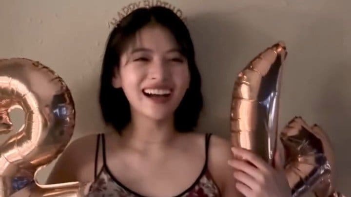 【 出口夏希 】「24さいになったよ～」満面の笑み「いっぱい笑ってハッピーに過ごしたい」　フォロワー祝福「でぐたんおめでとう！」