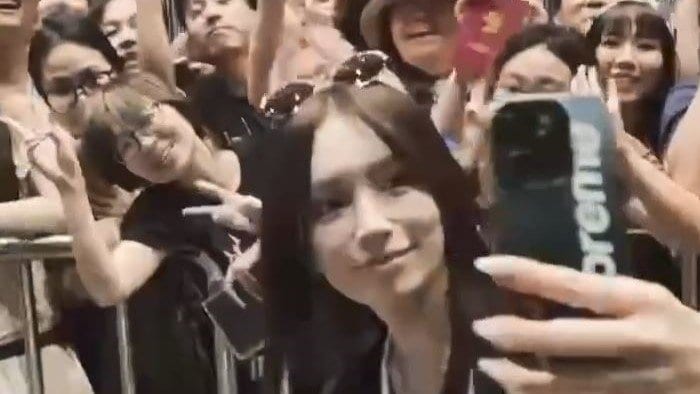 【 浜崎あゆみ 】 中国・杭州での公演を前にホテル到着を報告「ホテルで待っていたのは China TAからの変わらない愛でした」