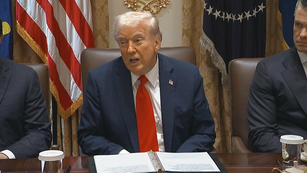 トランプ大統領 「来月1日から中国に100％の追加関税」