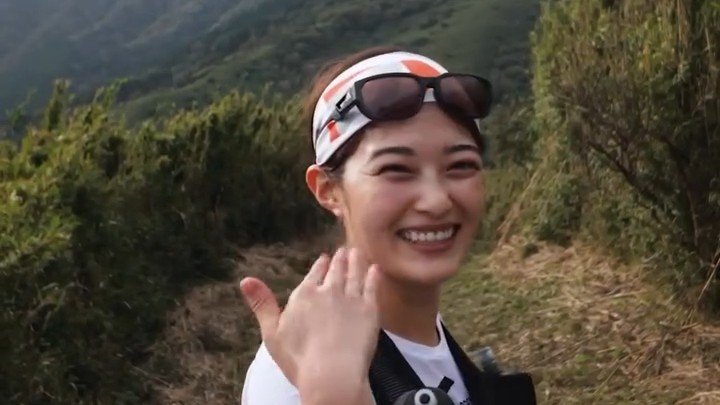 【 井上咲楽 】「くねくね道を駆け下りましたっ！」軽やかにトレイルランで笑顔　フォロワー感心「軽々走ってて流石」