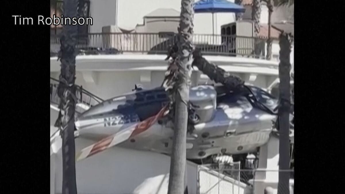 ロサンゼルス郊外でヘリコプターが墜落 歩行者3人を含む5人が病院に搬送