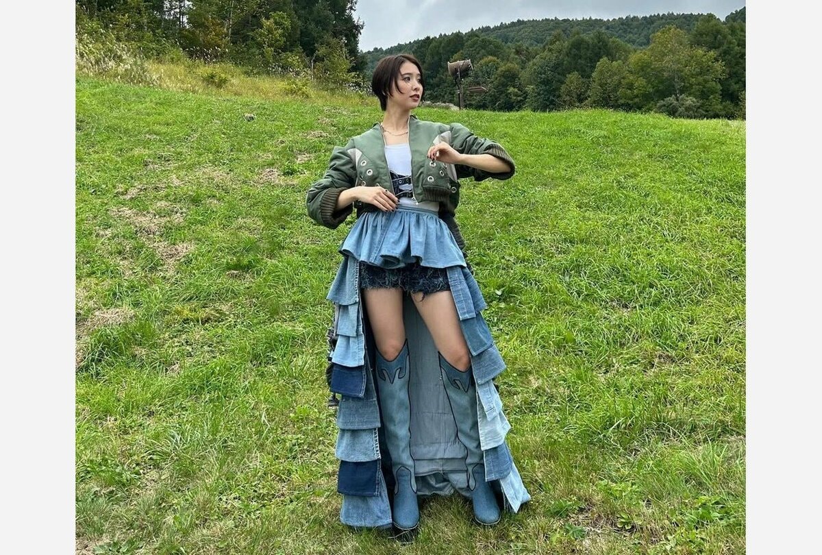 【 玉井詩織 】 「風とロック芋煮会！楽しかったー！」「衣装も可愛かったー！デニムらぶ♡」　オフショットに反響