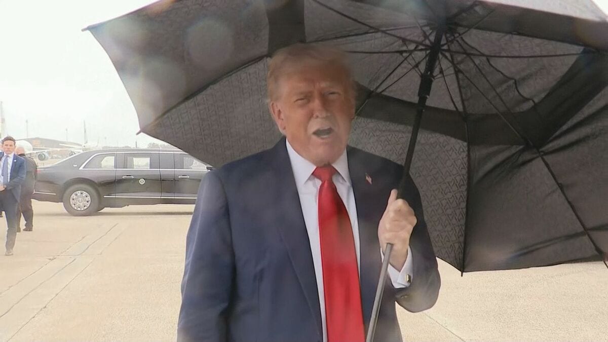 トランプ大統領 イスラエルへ出発「戦争は終わった」