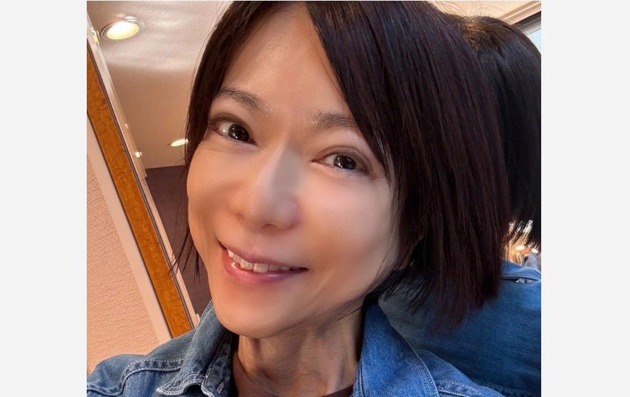 【 堀ちえみ 】 「右側の歯上下の大工事」「歯の治療としては、長い道のりですが…人生の中ではこれぐらいは、あっという間だと思いたい」 ブログに綴る