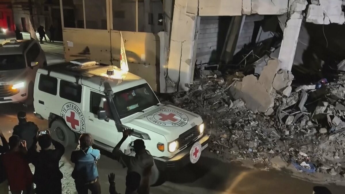 ハマス、人質4人の遺体を返還　イスラエル軍によるガザ攻撃で住民6人死亡「部隊に近づいたため」と主張