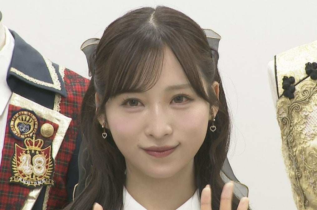 【 AKB・小栗有以 】 衣装で前田敦子が “ 憑依 ” 「あっ前田さんだ…!」 20周年記念で400着以上のAKB48衣装展