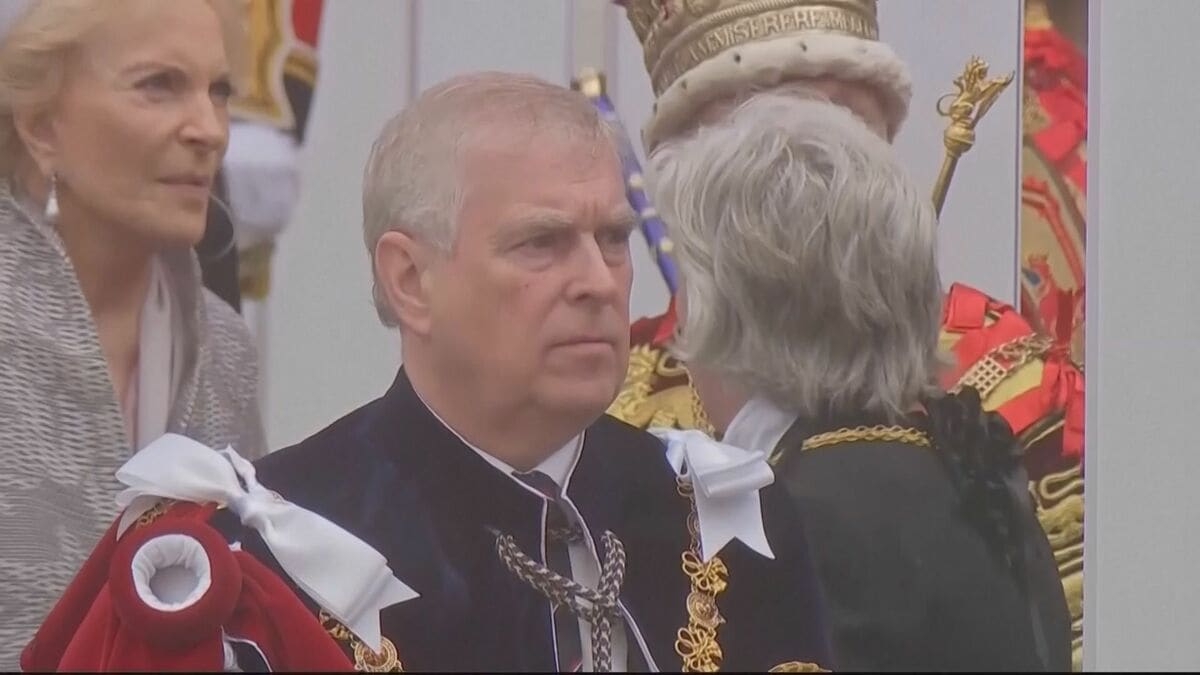 チャールズ国王の弟、アンドリュー王子　“すべての称号使用せず”