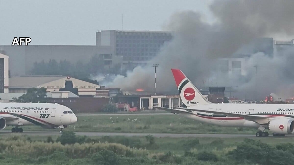 バングラデシュ首都の国際空港で大規模火災　約30人負傷　輸出用衣料品は“数百万ドル”の損失か…主要アパレル産業に深刻な影響