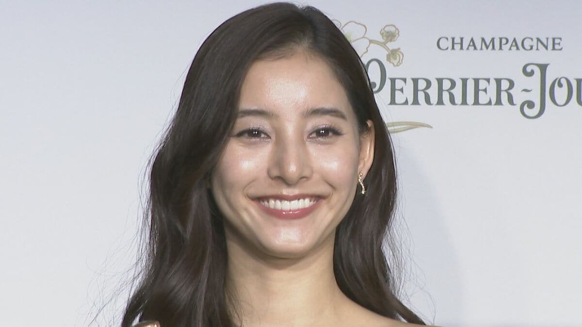 【 新木優子 】　ヴィンテージシャンパンを堪能　「華やかな味わい」「濃密な風味」にうっとり