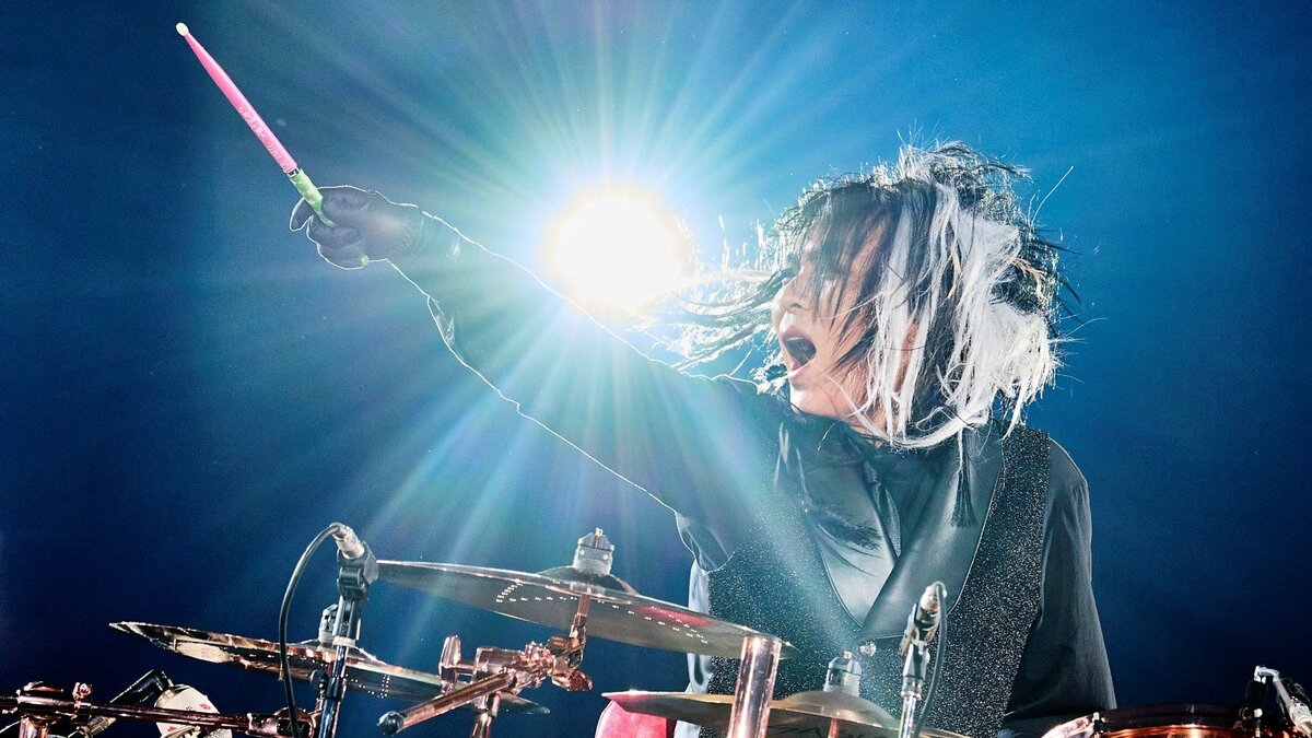 【 LUNA SEA・真矢 】 「少しずつ元気になってるよ! みんなのお手紙、SNSでのメッセージ…本当に嬉しいです 涙腺崩壊だよ」 9月に脳腫瘍を公表