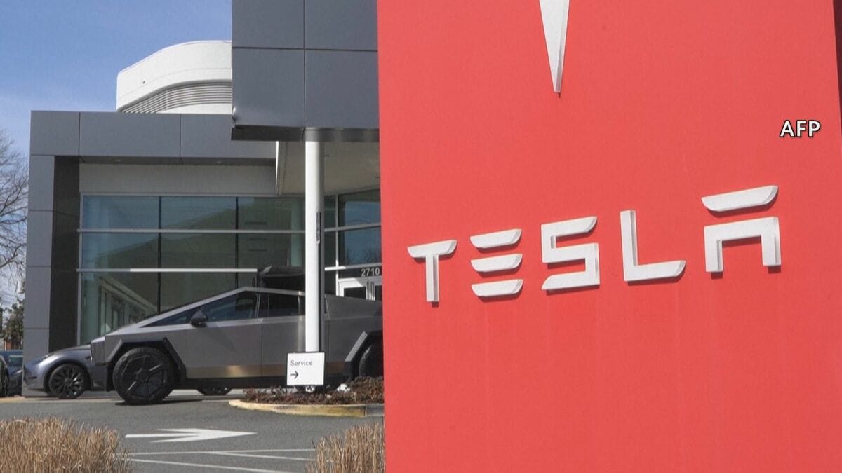 米テスラ7月～9月期決算　駆け込み需要で売上過去最高も減益