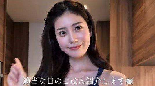 【 阿部なつき 】ぴったりヨガウェアで "お家ごはん紹介"「基本は自炊だけど　自動調理器を使って手抜きです　笑」