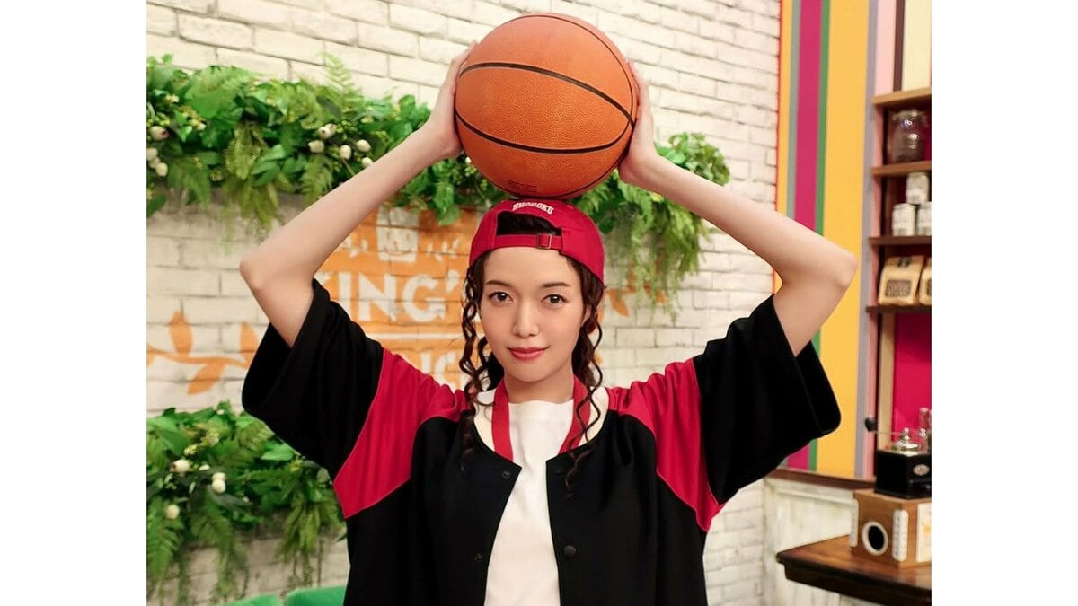 【 佐藤栞里 】 「SLAM DUNK」彩子さん仮装が話題に「リアル彩子さん」「なんて完成度リアルすぎる」など反響続々
