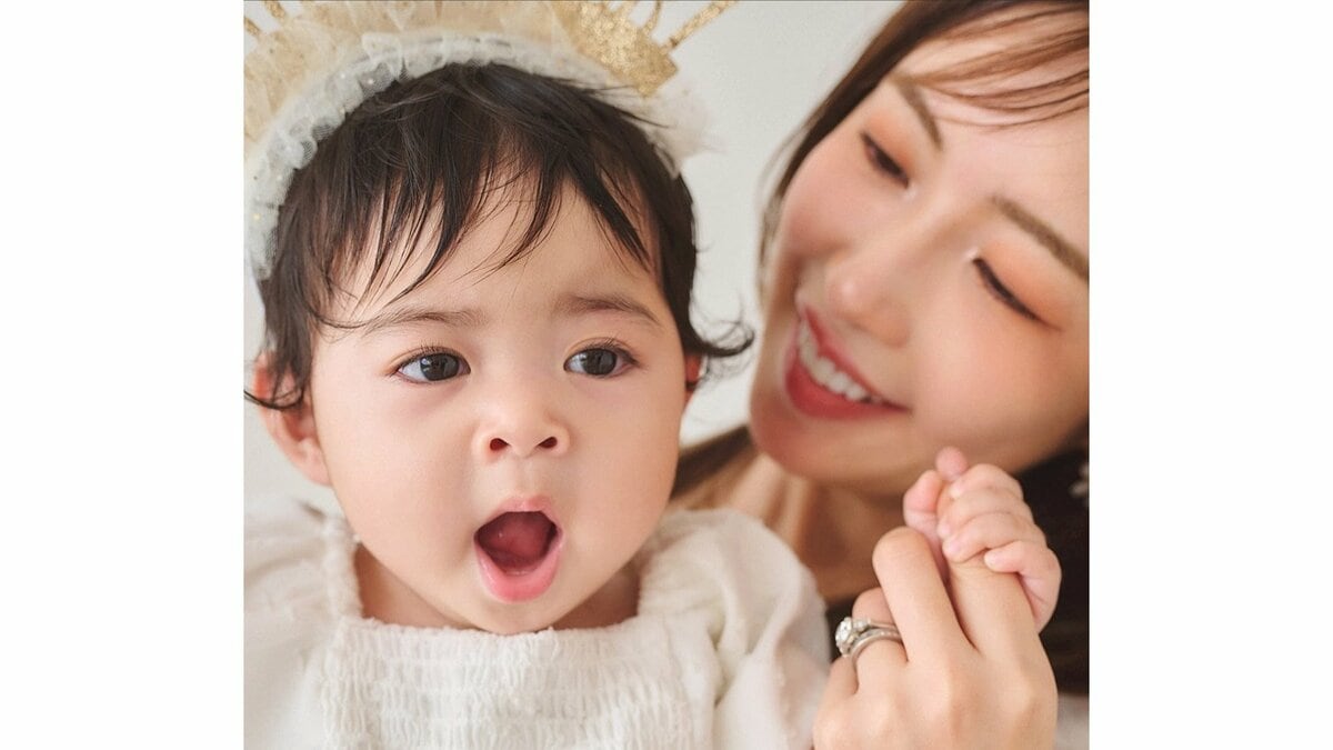 【 舟山久美子 】　「抱きしめて、学んで、愛した1年間」娘の1歳誕生日に「かけがえのない時間と想い出」を贈る沖縄旅行