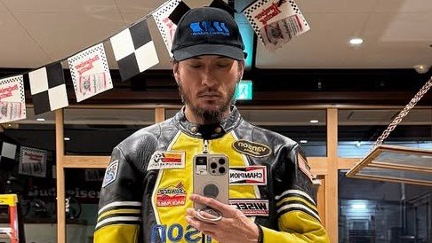 【長瀬智也】バイクレース最終戦を前に呼びかけ「我々もレースを楽しみたいと思いますので皆さまもぜひたくさんのレースを楽しんでいただけたらと思います」