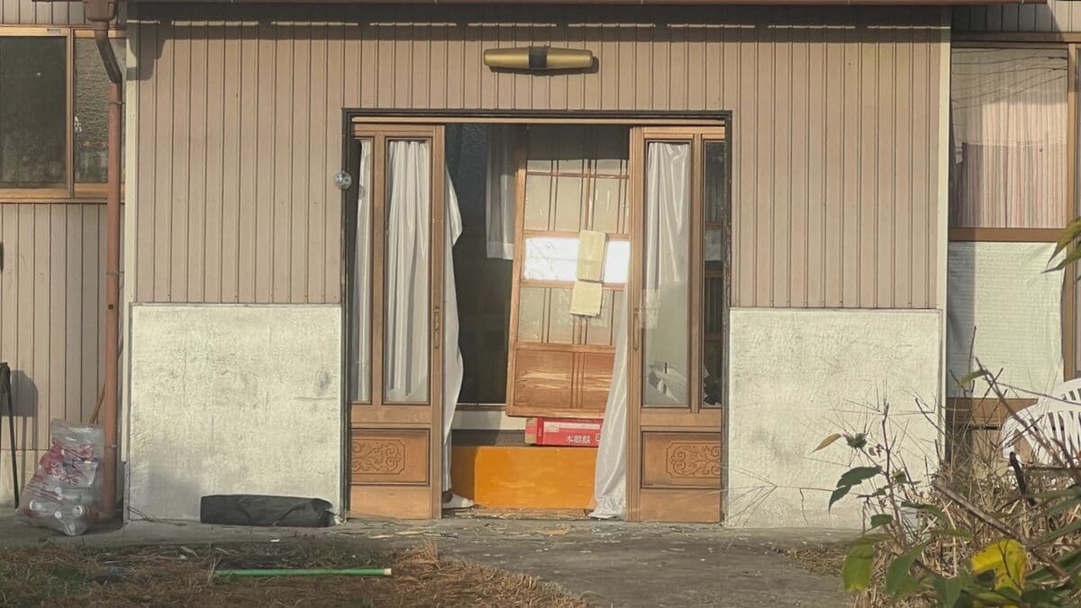 【速報】栃木・小山市の住宅で強盗傷害 3人逃走中 棒状のもので女性(69)の顔などを殴り…現場は荒らされた形跡
