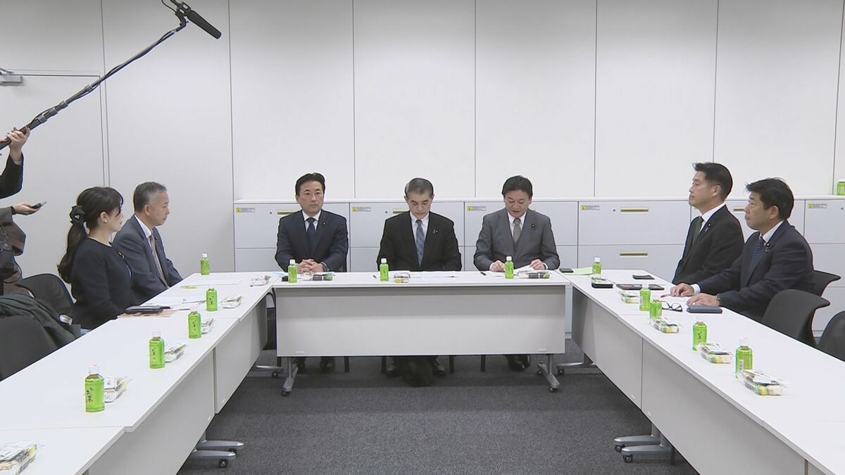 小学校給食無償化へ制度協議　自維公　今月中旬の合意めざす