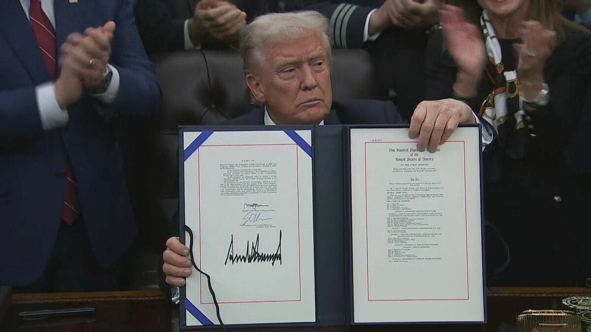 【速報】米政府閉鎖が過去最長の43日間で解消　トランプ大統領の署名で「つなぎ予算」が成立