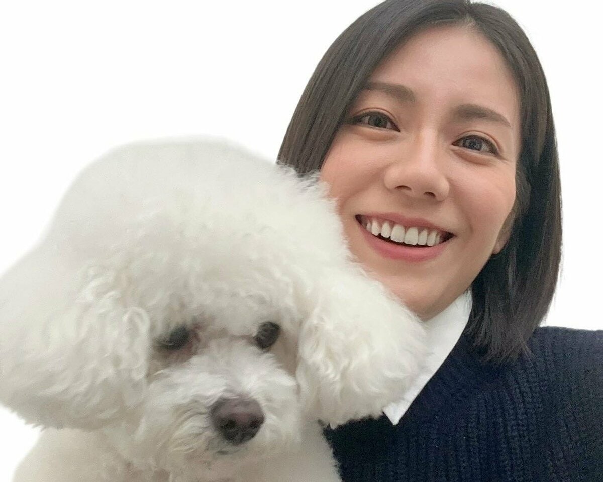 【松下奈緒】愛犬との2ショット写真を公開「相変わらず映えないオスですが可愛いので許しますわん」