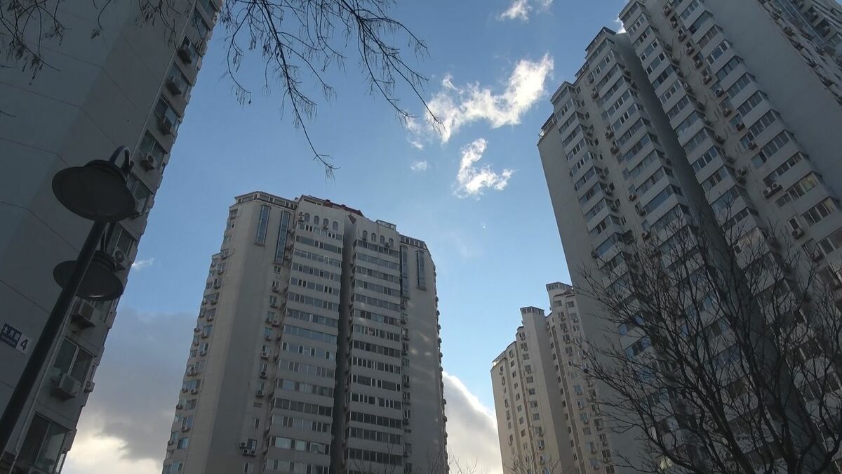 中国　10月の新築住宅価格　主要70都市のうち64都市で下落　小売売上高は2.9％増