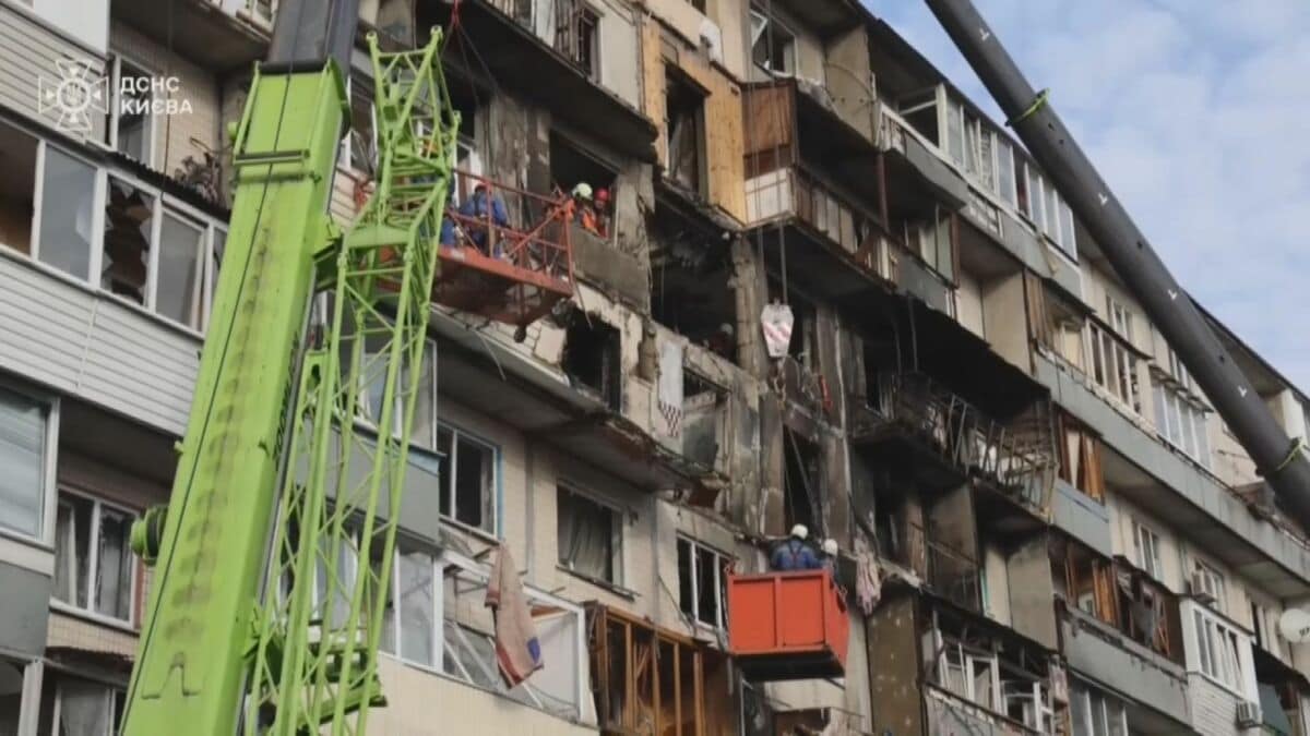 ウクライナ首都などに大規模攻撃8人死亡 ゼレンスキー大統領「緻密に計算された攻撃」と非難 ウクライナの攻撃でロシア南部の港もドローン被害