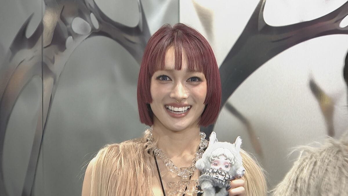 【XG・JURIN】〝激重〟スカルパンダ愛を告白「バッグが重くて…」日本限定コラボグッズ開封にメンバー大興奮