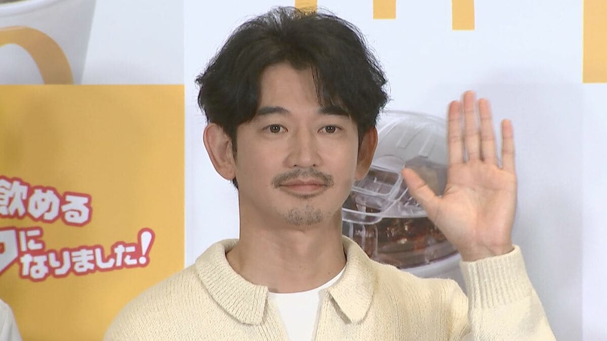 【 永山瑛太 】 「店長の変顔にご利益があるらしい」 若者のトレンドに苦笑い