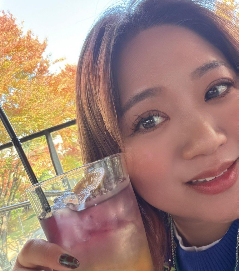 【 美奈子 】 「素敵な紅葉が見えるカフェ。テラス席で 紅葉を楽しみながら頂くランチは格別でした」「秋を存分に楽しんだ1日でした❤」