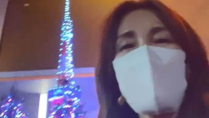 【工藤静香】「めちゃくちゃ久しぶりの東京タワーだ」イルミネーションイベントを散策