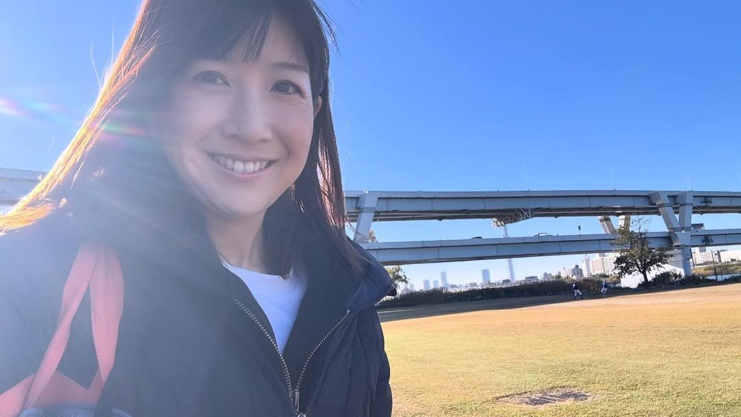 【 根本美緒 】ダウンコートデビュー「けど、暑かった」 一方で「日没後の河川敷はあなどれない」急な寒さに注意を呼びかけ