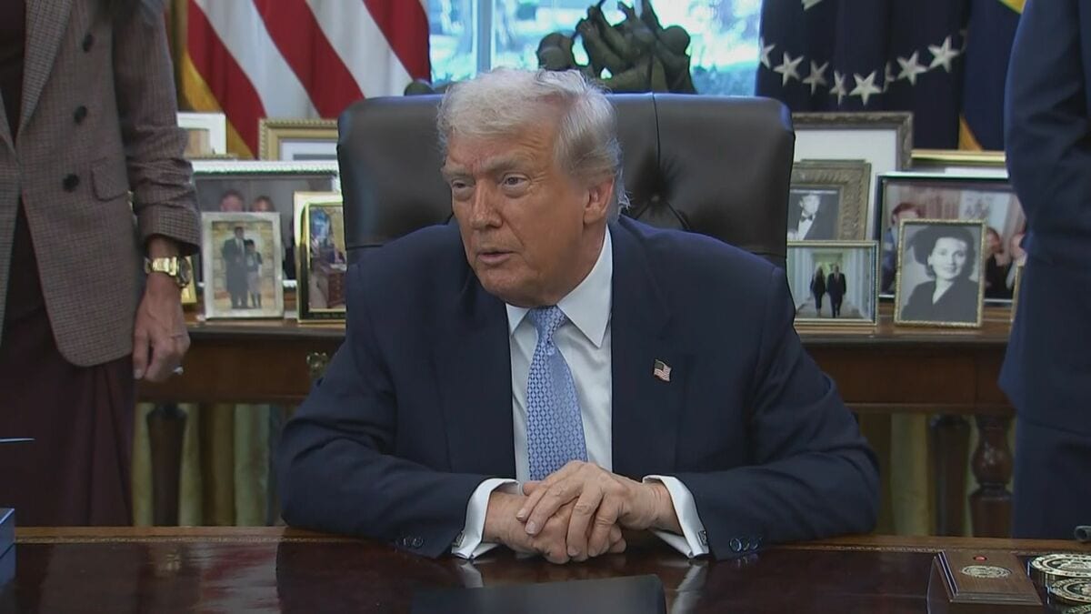 ベネズエラ上空の危険警告　トランプ政権が麻薬運搬船への攻撃継続で軍事的緊張