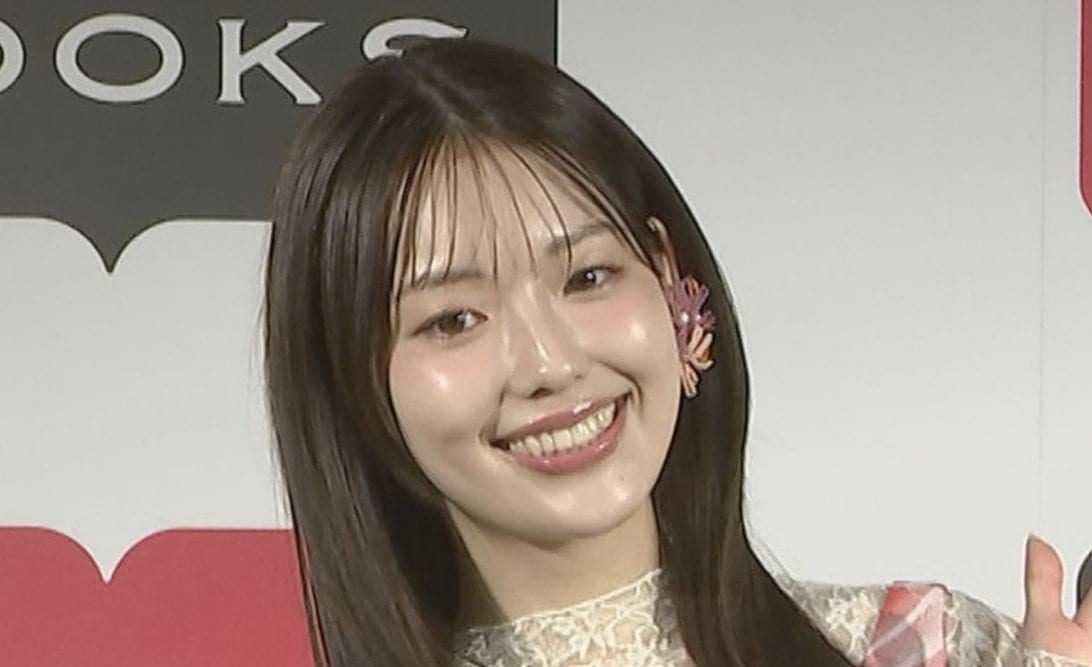 【 中村里帆 】　２０２６年のカレンダー　お気に入りは1番好きなバラ　“ 永遠の愛 ” の世界観　プライベートは “ 韓国語 ” を猛勉強　「韓国人の友達を作りたい」