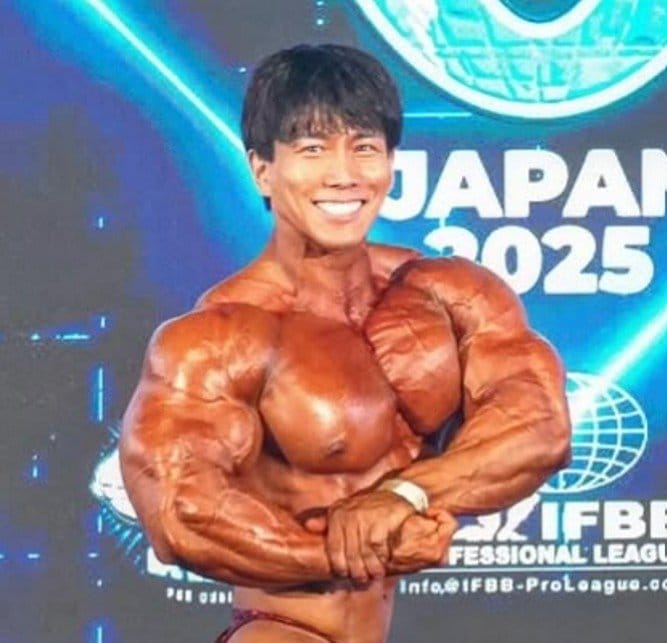 【 横川尚隆 】 「僕はサイドチェスト」 鍛え上げられた肉体美に ファン反響 「筋肉の盛り上がりがハンパない」「デカすぎるし、かっこいいし、最高」