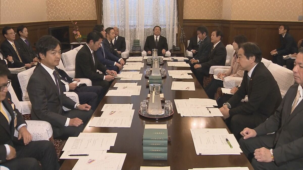 国会議員歳費　与党が引き上げ方針を一転撤回