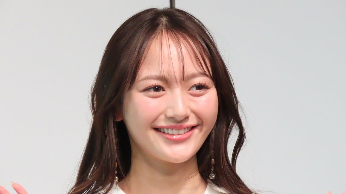 【加藤栞】写真集イベントで照れ笑い「最強ヒロインになれてるのかな？」来年の目標は「コーヒーをブラックで」大人への意識語る