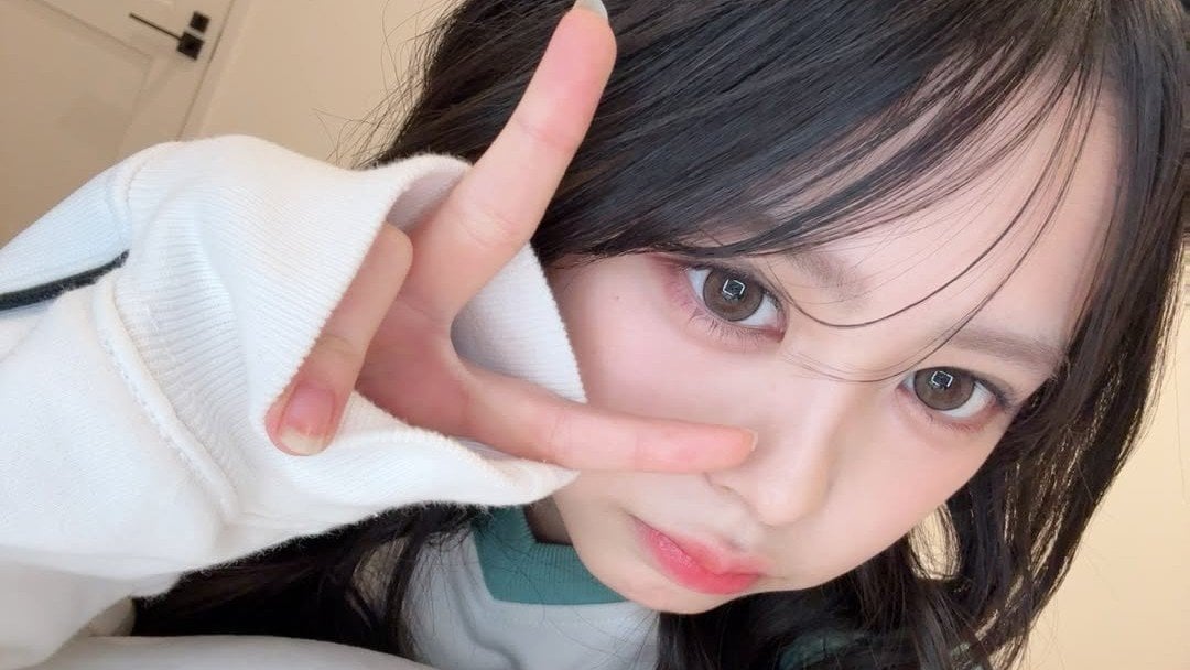 【 キンコン梶原の長女・梶原叶渚 】「初めて自分で髪の毛巻いてみた」黒髪ゆるウェーブにカチューシャでフォロワー歓喜「てんさいだね」