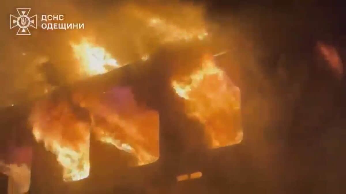 ウクライナ南部でトルコの貨物船炎上 ゼレンスキー大統領“ロシアによる攻撃”として非難