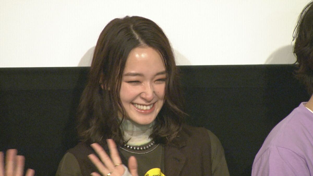 【 剛力彩芽 】映画で謎の女ばかりの “一人三役” に挑戦「本当に楽しい時間でした」