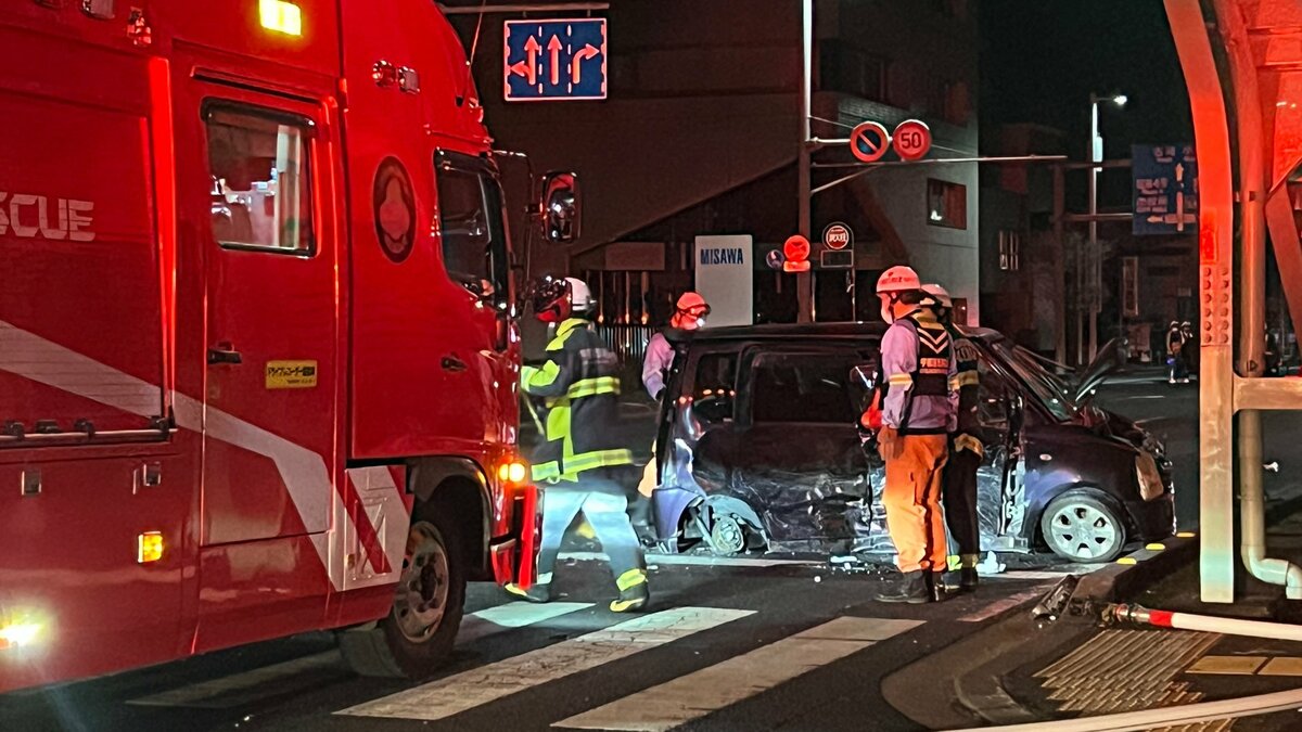 宇都宮市の交差点で軽乗用車と乗用車が衝突　軽乗用車を運転していた70代くらいの女性が意識不明の重体