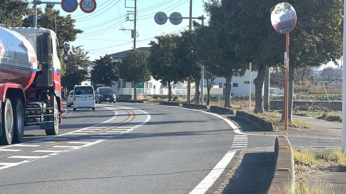 埼玉県上里町でひき逃げ 59歳女性死亡 警察が逃げた車の行方追う 埼玉県警