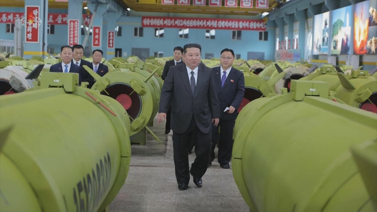金正恩総書記　ミサイル・砲弾生産の状況を視察