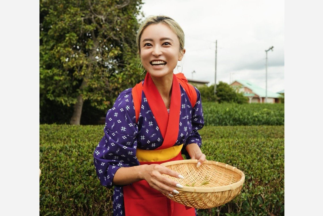 【 小島瑠璃子 】 お茶事業への参入を報告 「私を助けてくれたこの奥深い世界に、今度は自分が関わりたい」 期間限定の店舗もオープン