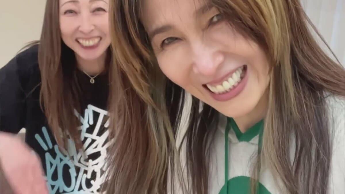 【 工藤静香 】　「これは歌の振り付けではない」「突然動かすと痛めてしまう」　身体を固まらせないためのメンテナンス動画を公開