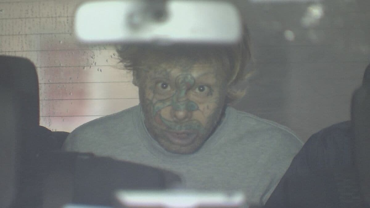 コンビニで缶コーヒーなど奪い店長にけがさせた罪に問われた男 初公判で起訴内容認める 弁護側は「精神的に不安定な状態」と情状酌量を求める 東京地裁