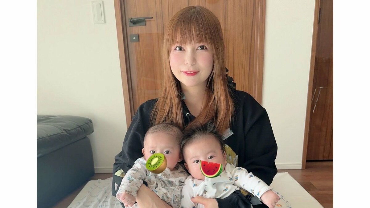 【 中川翔子 】 双子の「首が据わってきた」成長に喜び 「お兄ちゃんが哺乳瓶嫌い」育児の苦労も告白