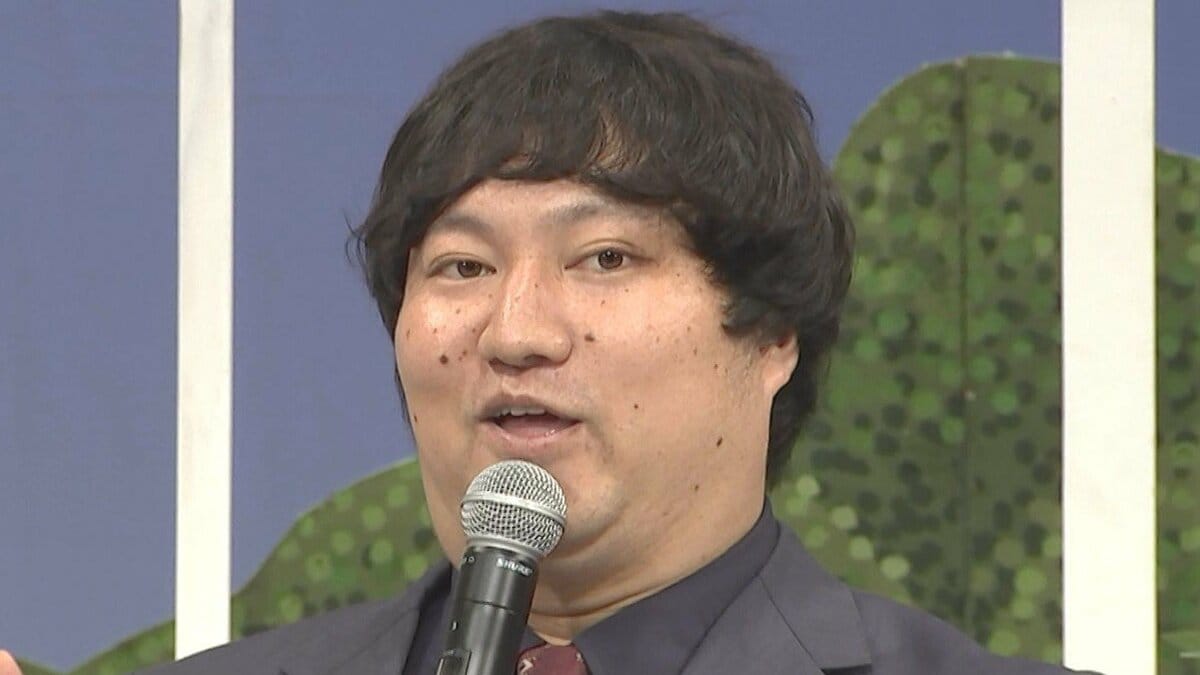 【 ロングコートダディ・兎 】 「喉に大きい血豆ができてた」　病院へ　「サラダのクルトンが刺さったらしい。やれやれだぜ」