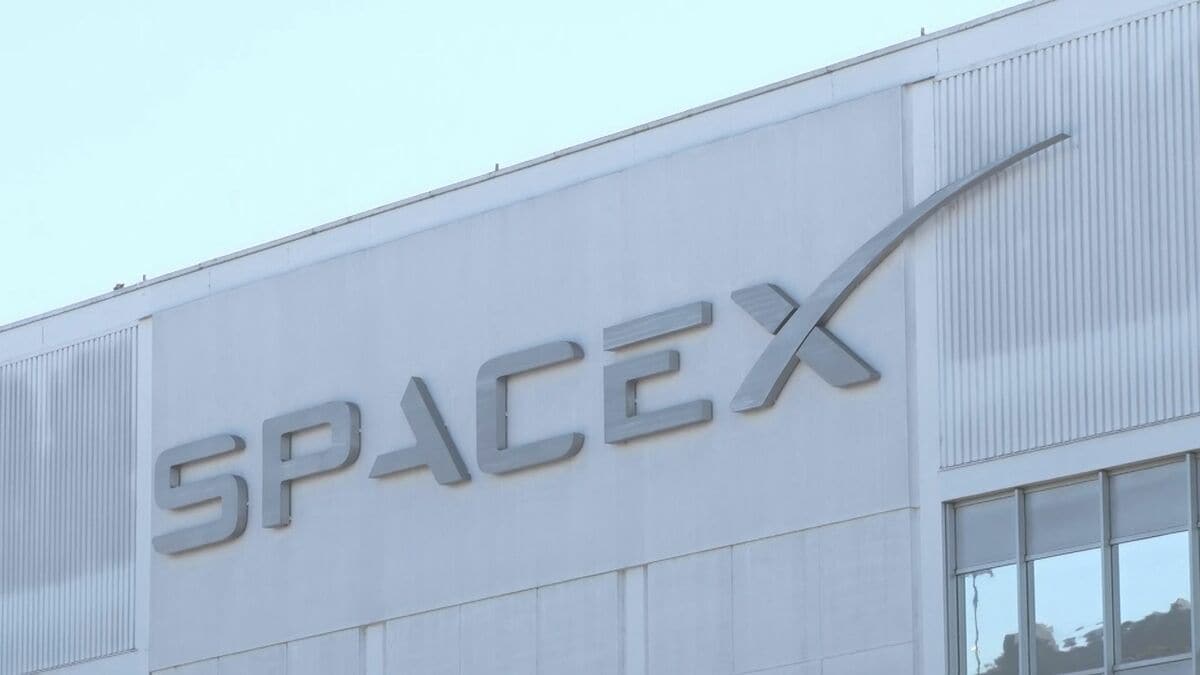 スペースXがイラン国内で「スターリンク」への接続を無料化　米報道