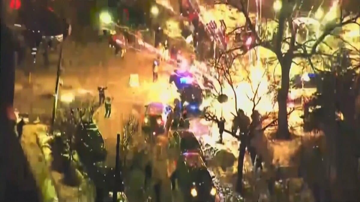 米でまたICE捜査官による銃撃　現場は騒然　追跡した捜査官を捜査対象者ら3人がショベルとほうきの柄で襲う