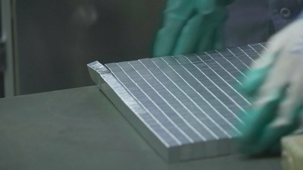 中国から日本へのレアアース磁石輸出　12月は前月比8%減少　今後の影響懸念